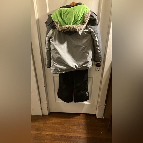 OSH KOSH SNOWSUIT Size 10 - Picture 3 of 3